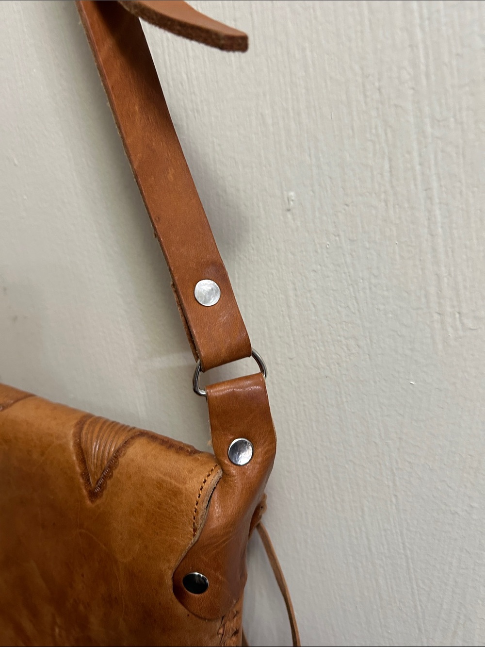 Handmade Natural Boho Leather Fringed Floral Tooled Leather Crossbody Bag - Tan - Picture 6 of 9